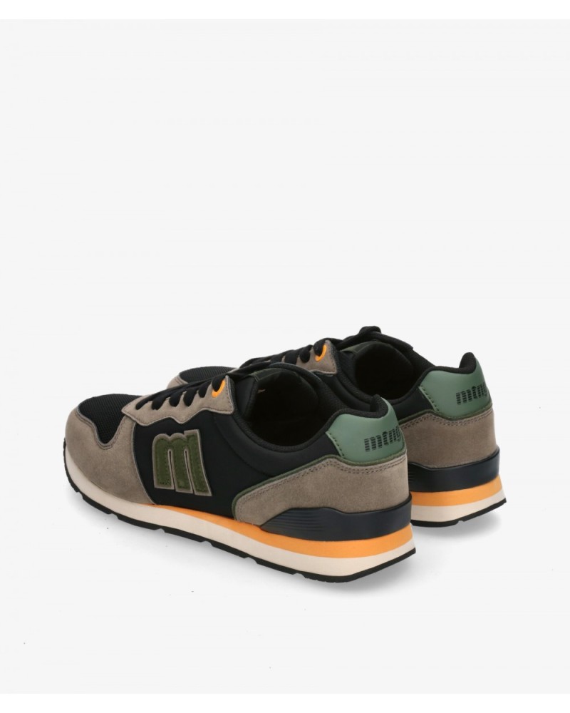 ZAPATILLA NEGRA MUSTANG 84467