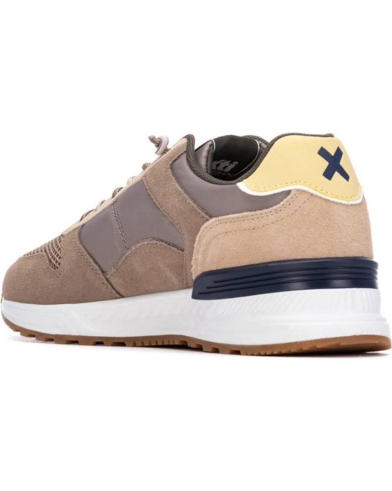 ZAPATILLA SERRAJE TAUPE XTI 144147