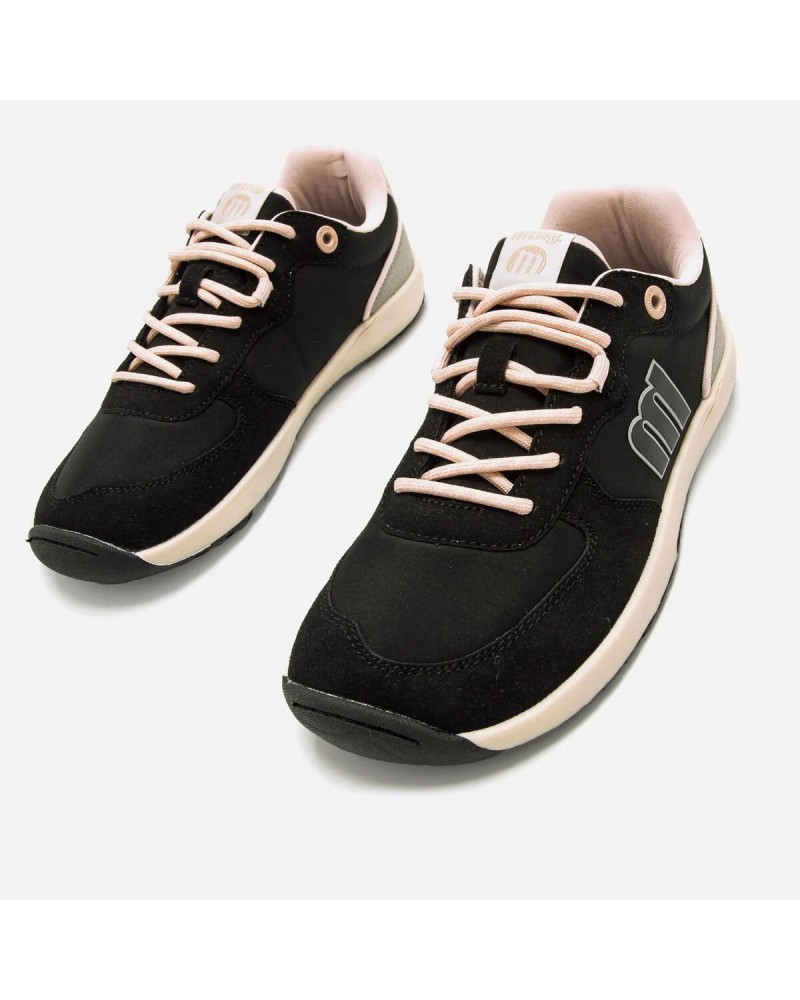 ZAPATILLA RESPETUOSO NEGRA O GRIS  MUSTANG 60857