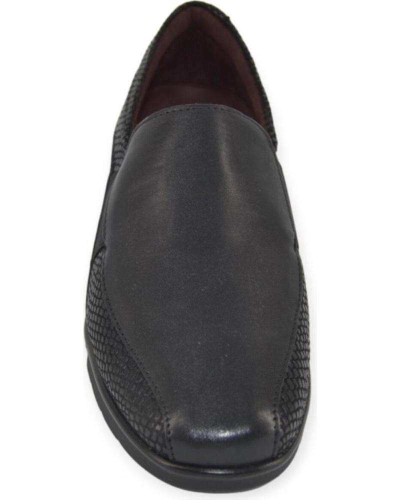 ZAPATO NEGRO PITILLOS 1602