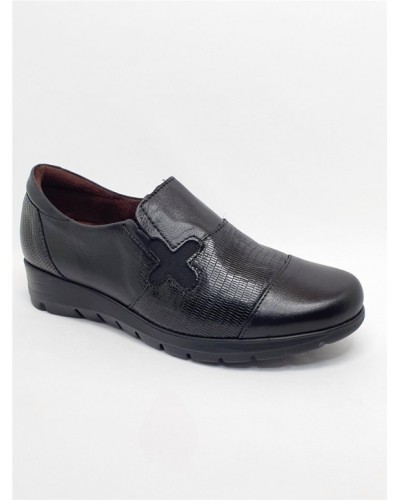 ZAPATO NEGRO PITILLOS 2102