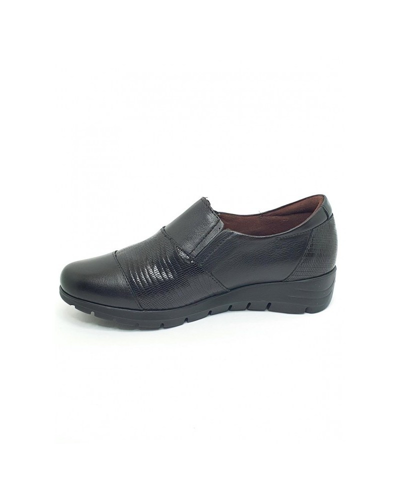 ZAPATO NEGRO PITILLOS 2102