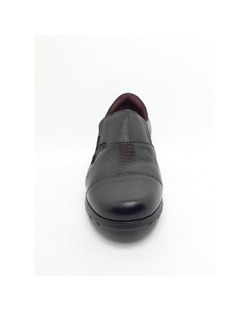ZAPATO NEGRO PITILLOS 2102
